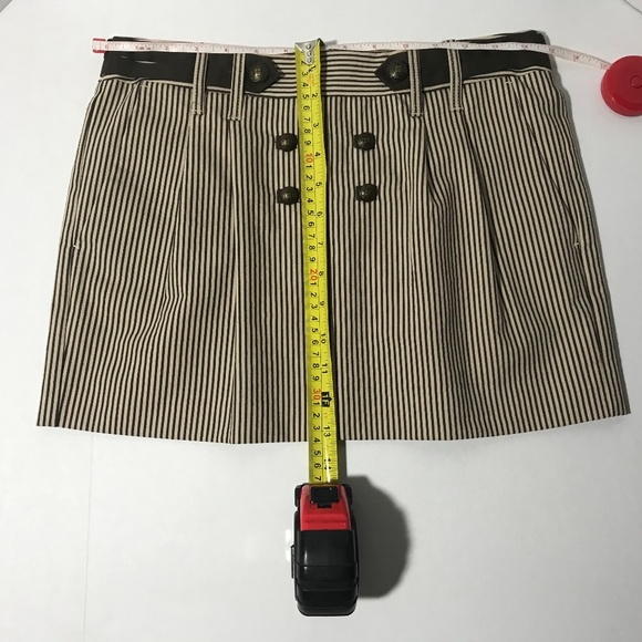 PRICE FIRM NO DISCOUNTS!! 1 OWNER! BCBG Max Azria brown/white mini skirt size 2 - Picture 3 of 3